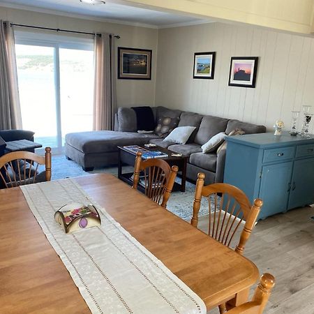 Villa Rocky Harbour Oceanfront Esterno foto