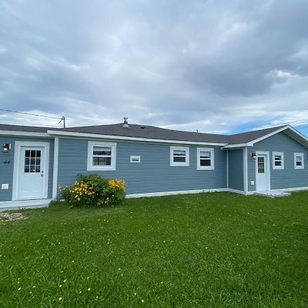 Villa Rocky Harbour Oceanfront Esterno foto