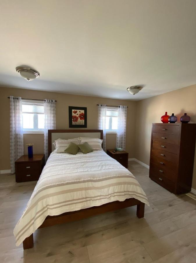 Villa Rocky Harbour Oceanfront Esterno foto