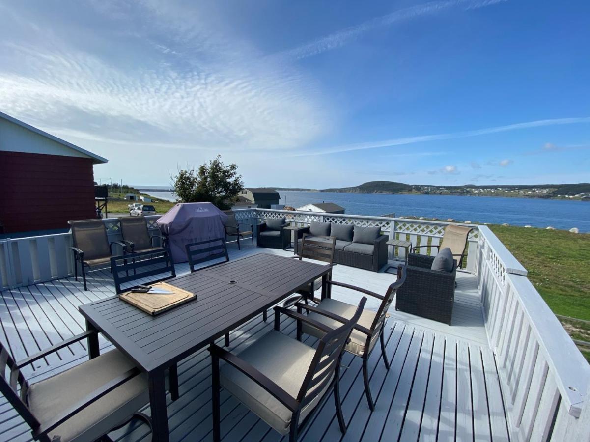 Villa Rocky Harbour Oceanfront Esterno foto